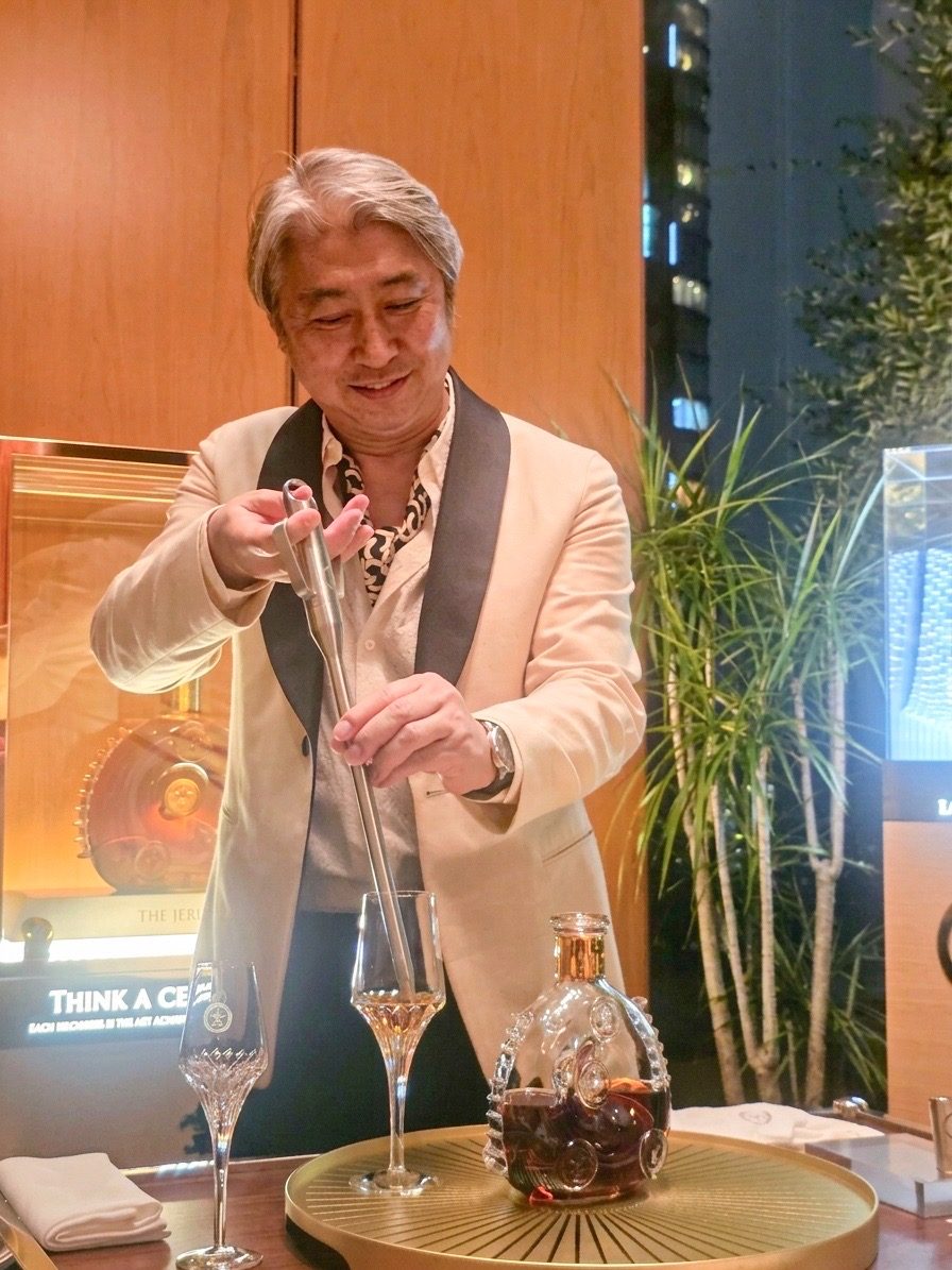 ルイ13世をピペットで注ぐ西田理一郎